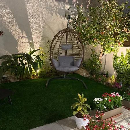 Ivy, 4 Minutes From The Sea La Canea