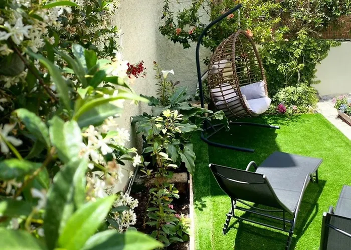 Ivy, 4 Minutes From The Sea 아파트 *