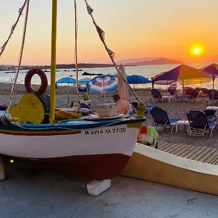 Ivy, 4 Minutes From The Sea Apartment