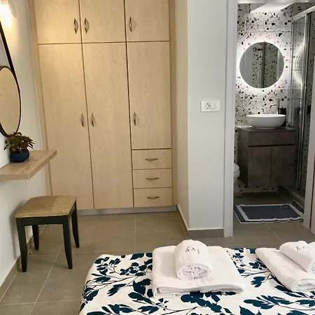 Apartment Ivy, 4 Minutes From The Sea Chania (Crete)